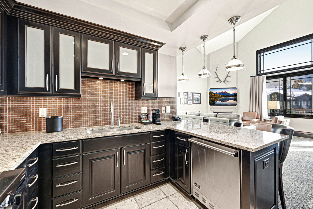 2100 FROSTWOOD BLVD #6173 Park City, UT 84098