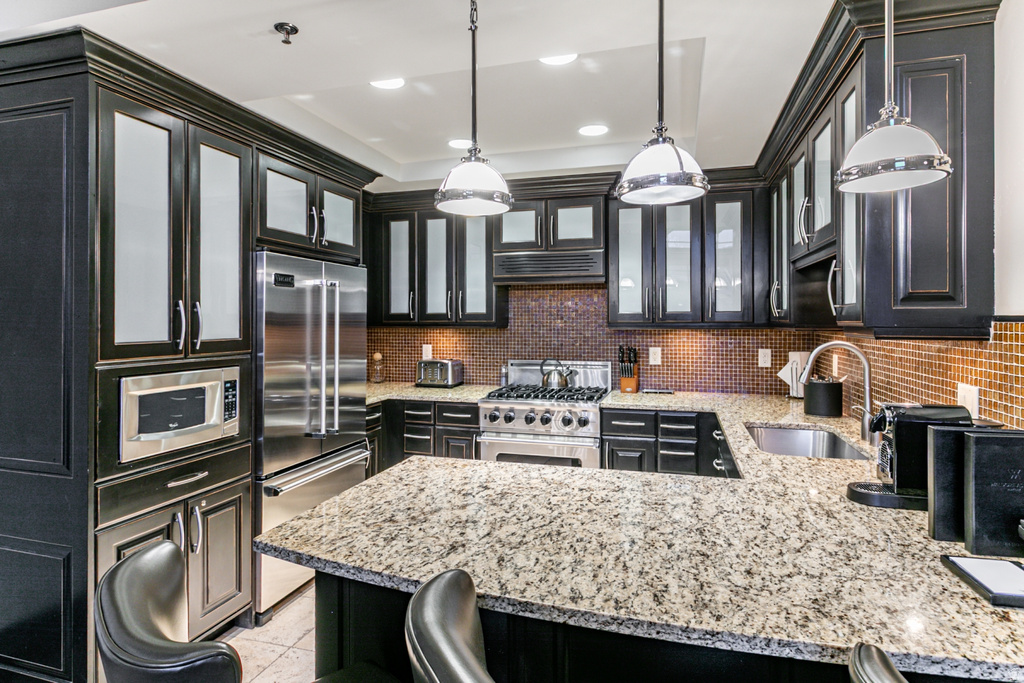 2100 FROSTWOOD BLVD #6173 Park City, UT 84098