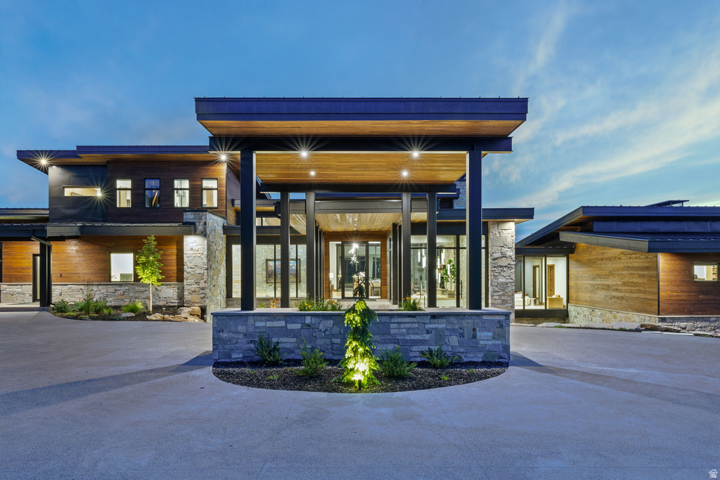 1735 RED HAWK TRL Park City, UT 84098