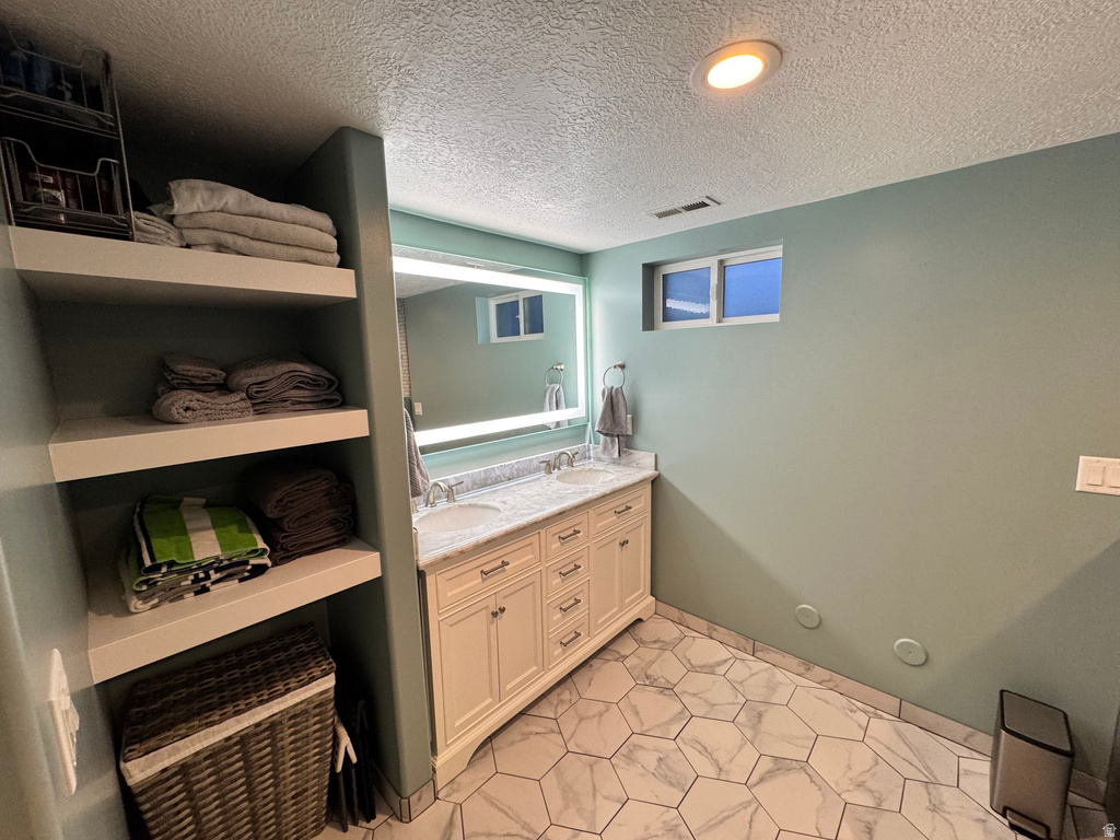 8218 S COOLIDGE ST Midvale, UT 84047