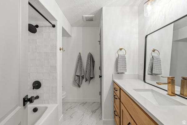 2059 N 3000 W Plain City, UT 84404