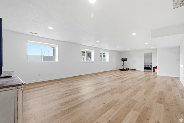 2059 N 3000 W Plain City, UT 84404