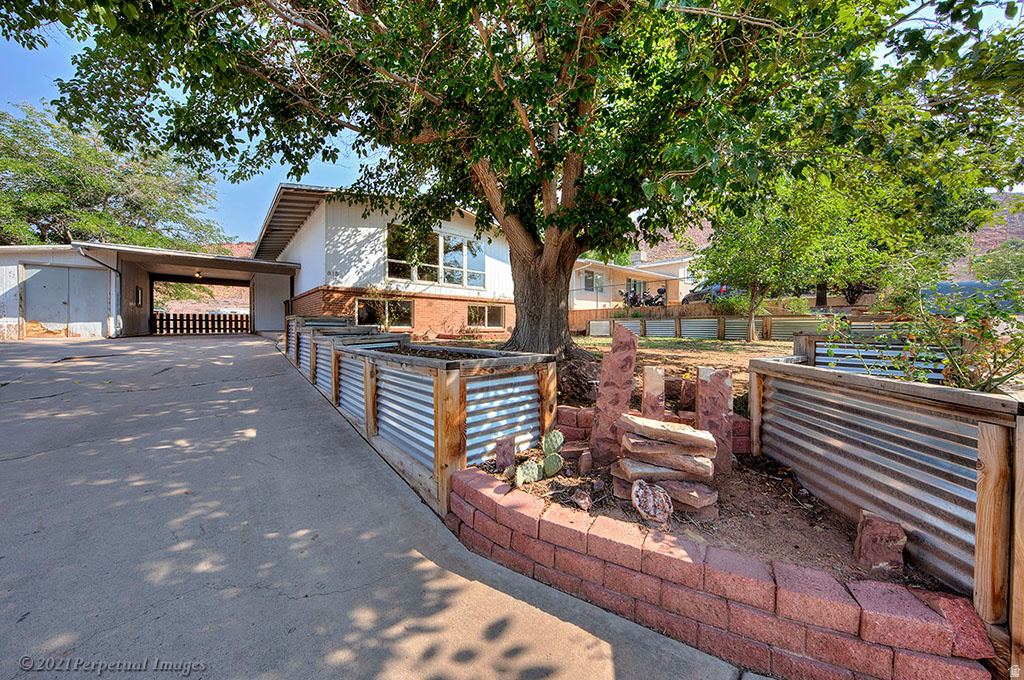 615 ROSETREE LN Moab, UT 84532