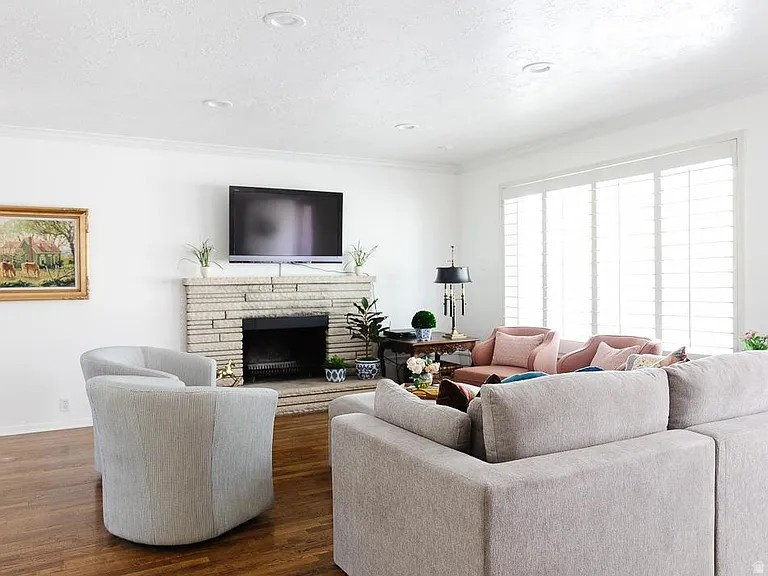 4182 S LYNNE LN Holladay, UT 84124