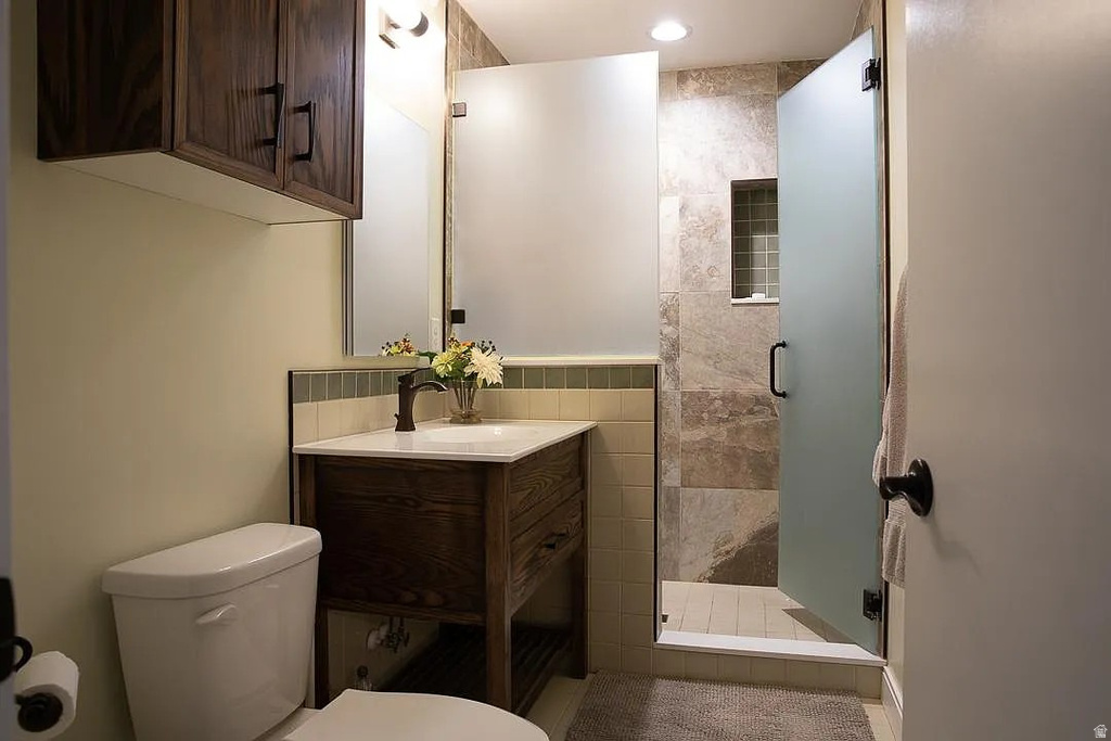 4182 S LYNNE LN Holladay, UT 84124