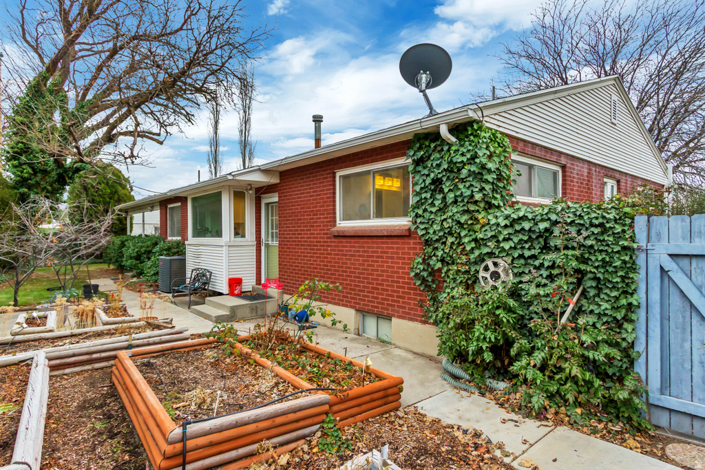 4182 S LYNNE LN Holladay, UT 84124