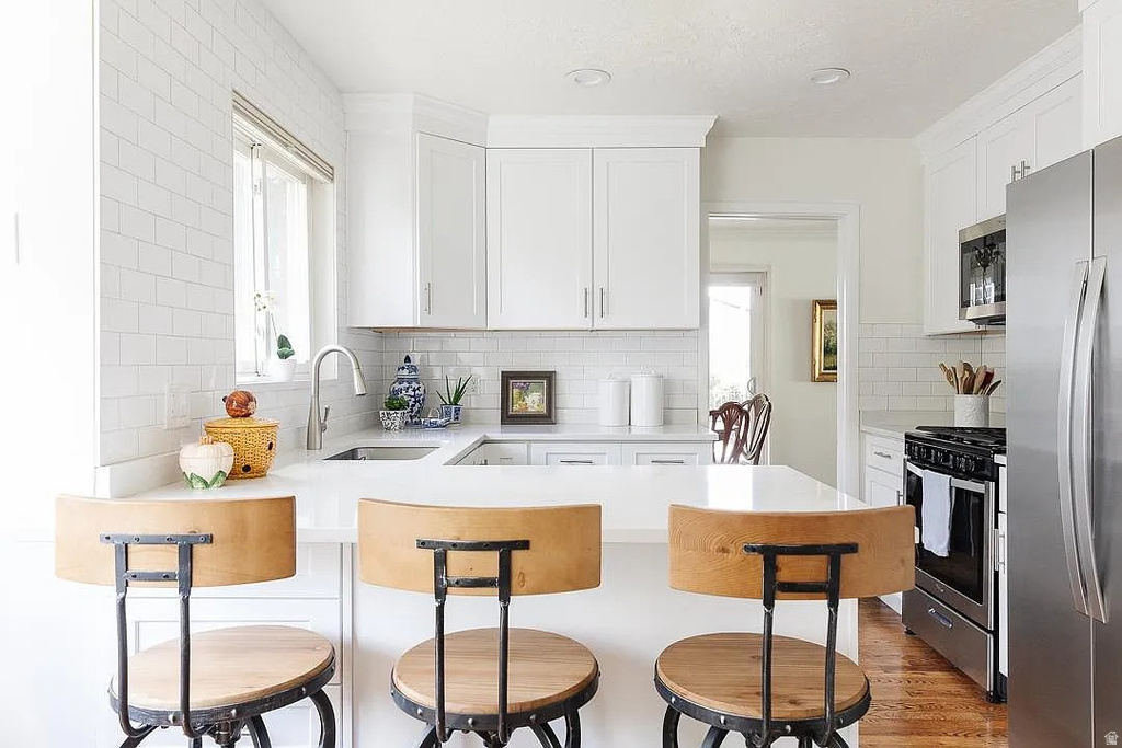 4182 S LYNNE LN Holladay, UT 84124