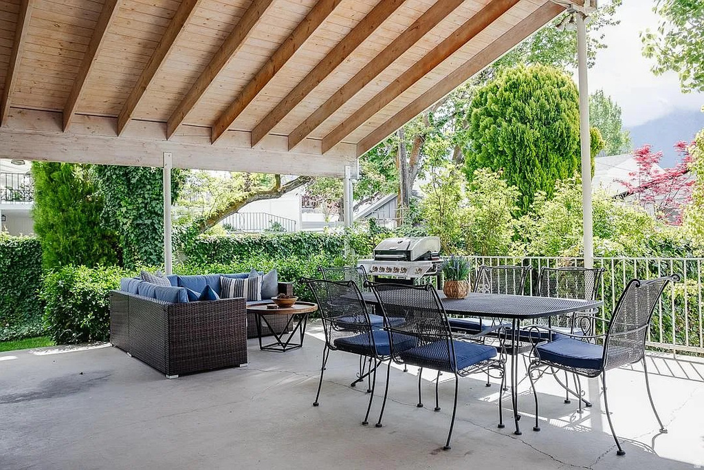 4182 S LYNNE LN Holladay, UT 84124