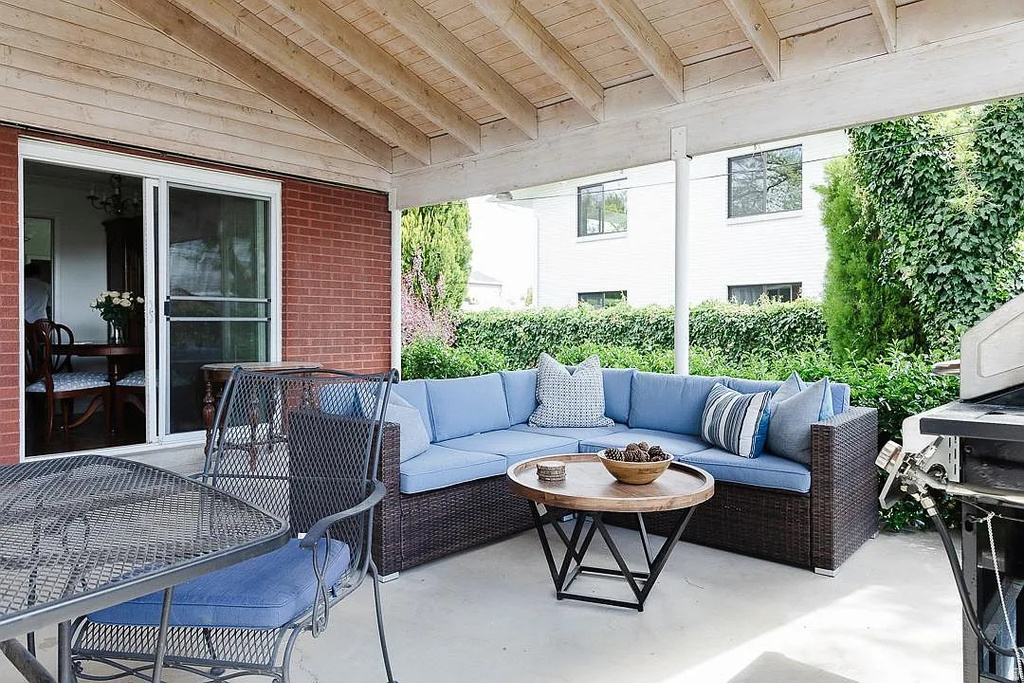 4182 S LYNNE LN Holladay, UT 84124