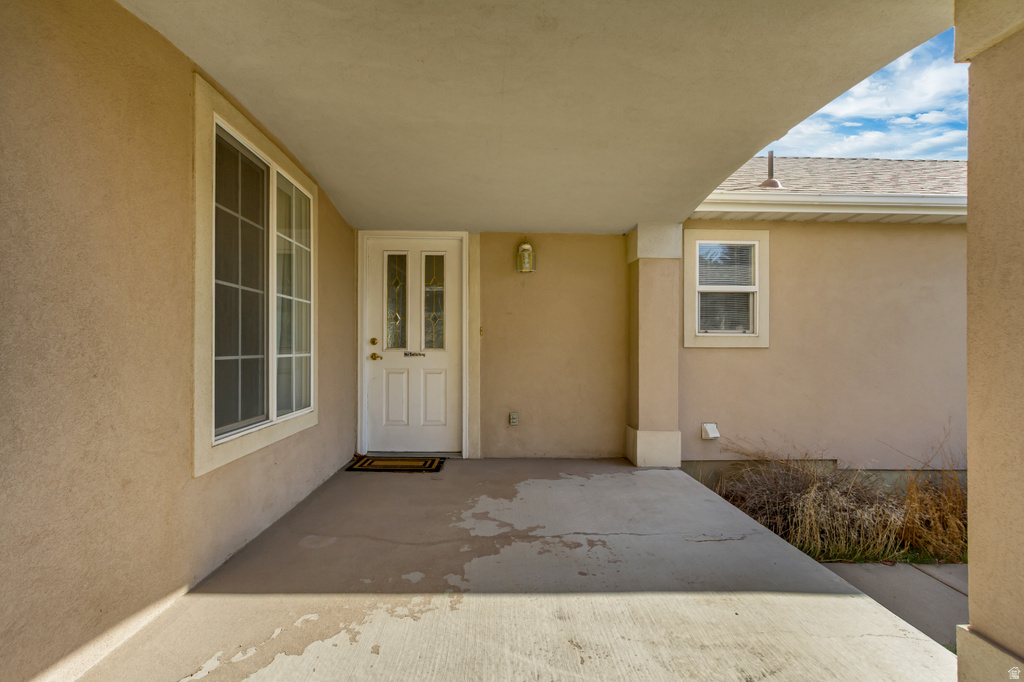 828 W CHARTRES AVE Sandy, UT 84070