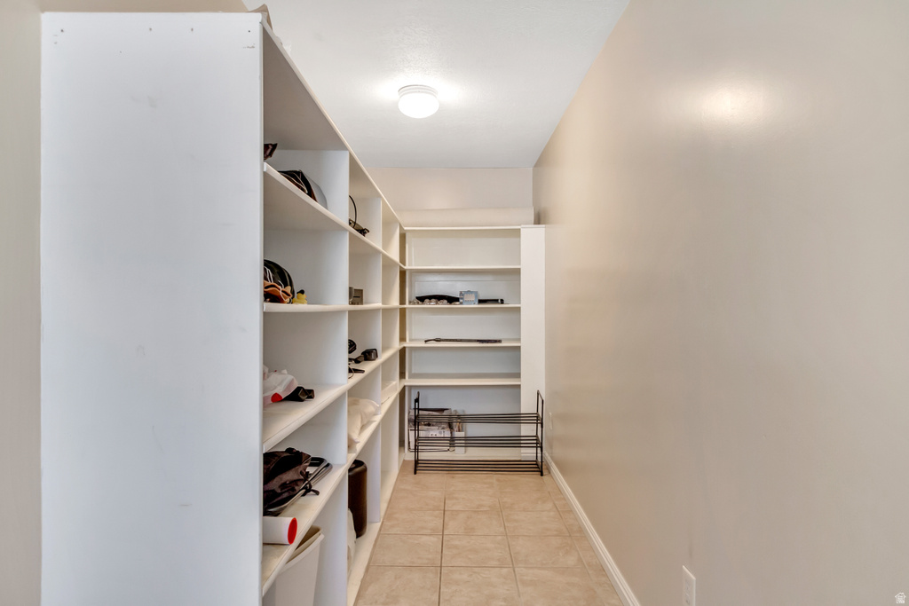 828 W CHARTRES AVE Sandy, UT 84070