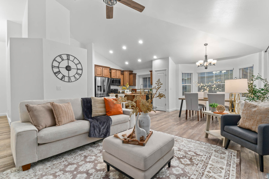 1512 N JUNE DR Farmington, UT 84025