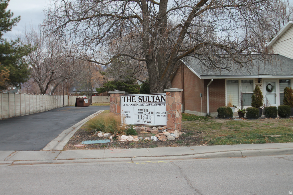 5949 S SULTAN CIR Murray, UT 84107