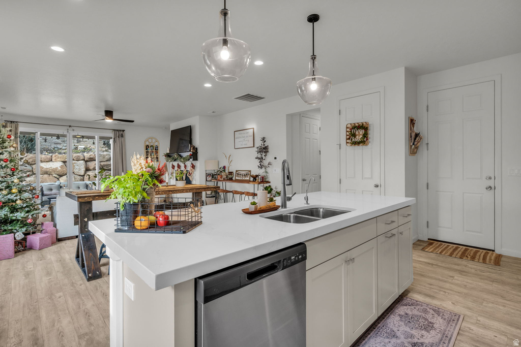 2103 N ELDERBERRY DR Saratoga Springs, UT 84045