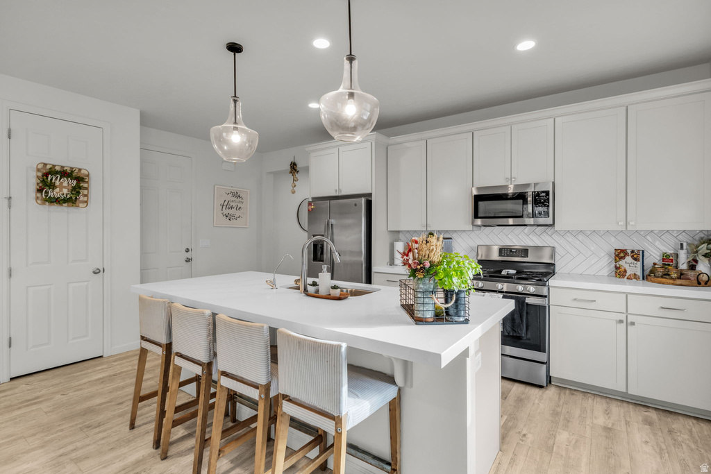 2103 N ELDERBERRY DR Saratoga Springs, UT 84045