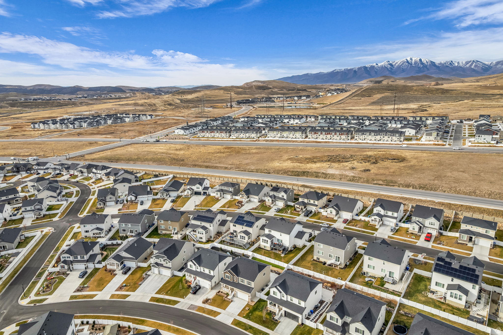 2103 N ELDERBERRY DR Saratoga Springs, UT 84045