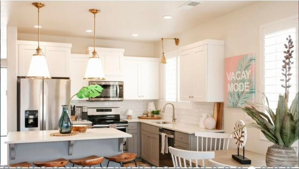 4003 S JACKSON DR Washington, UT 84780