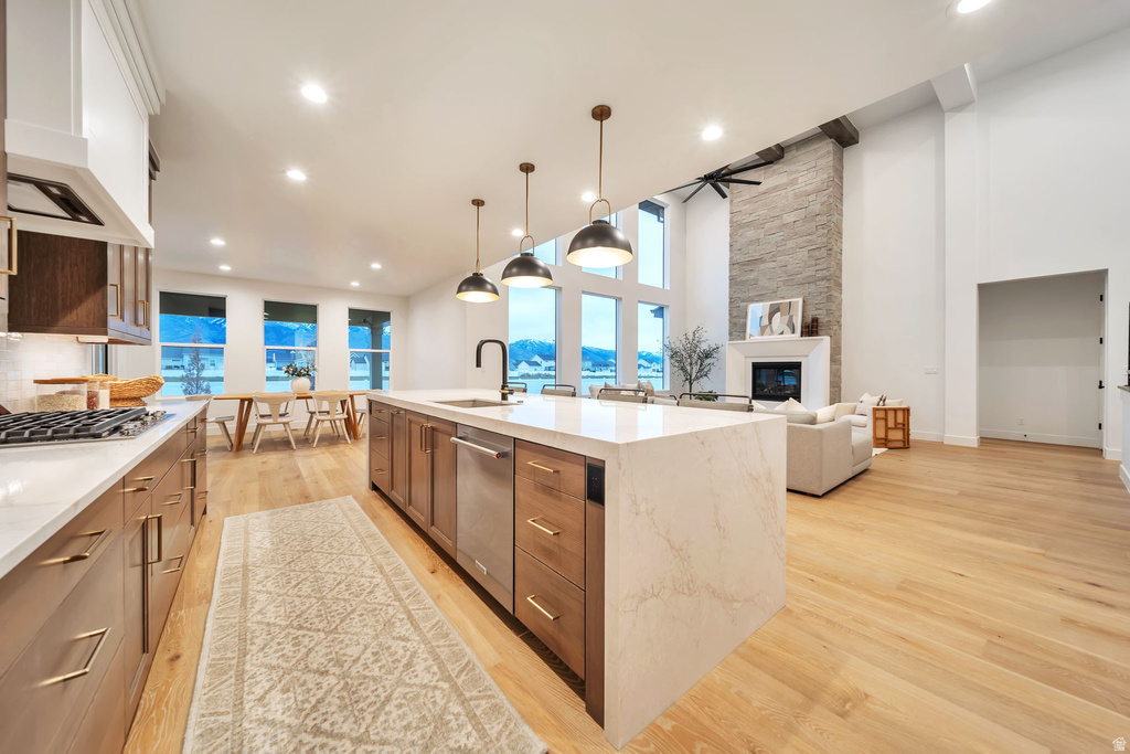 316 N AMBER LN Layton, UT 84041