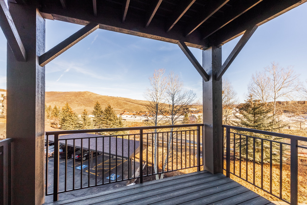 6677 N 2200 W #C204 Park City, UT 84098