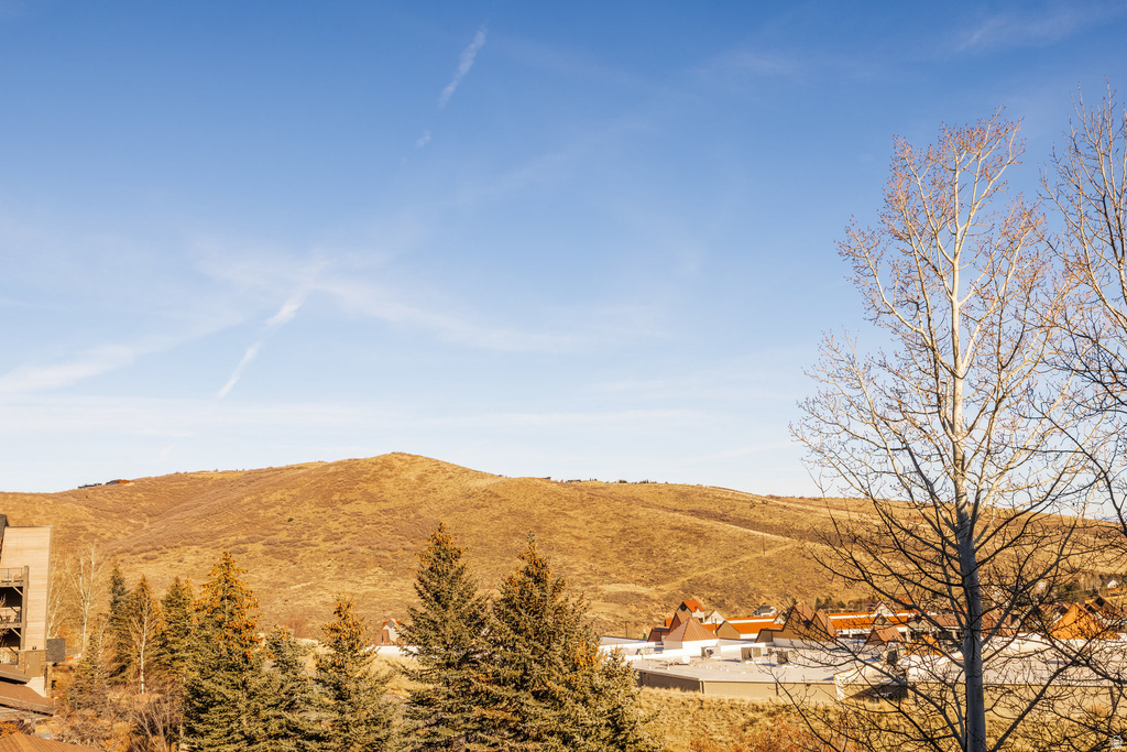 6677 N 2200 W #C204 Park City, UT 84098