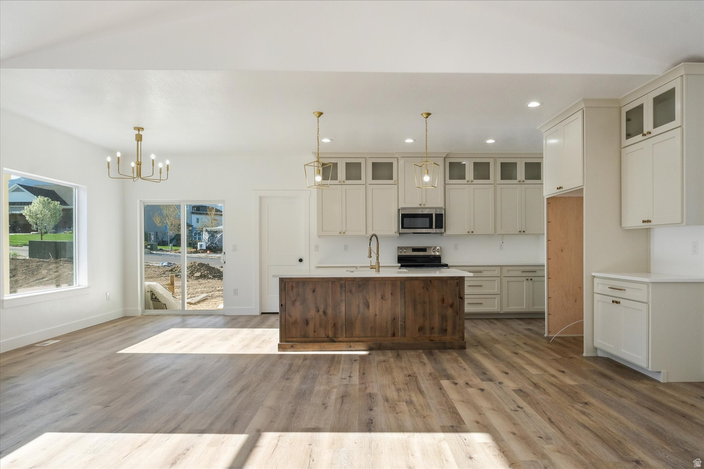 108 N 900 E Hyde Park, UT 84318