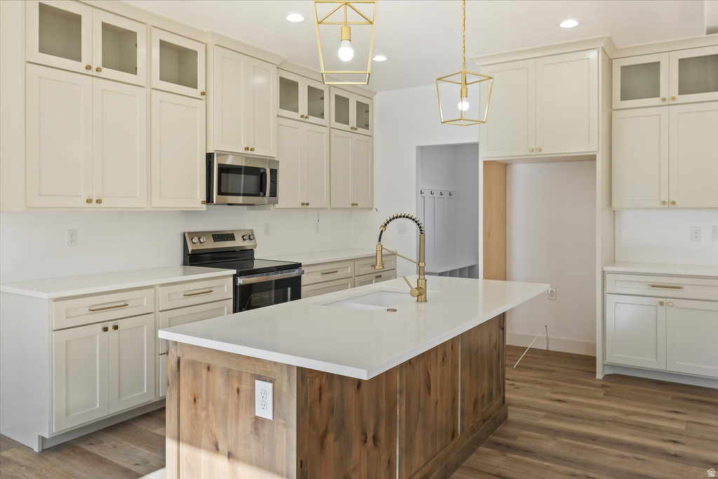 108 N 900 E Hyde Park, UT 84318