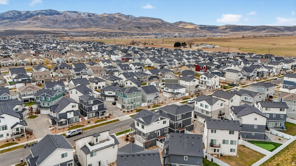 174 E POLARIS DR Saratoga Springs, UT 84045