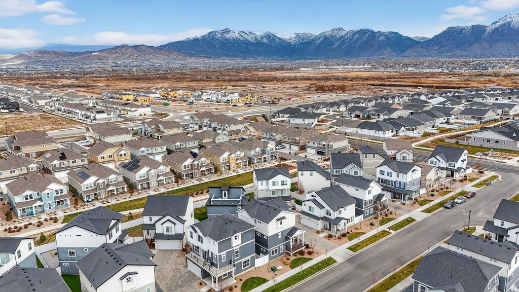 174 E POLARIS DR Saratoga Springs, UT 84045