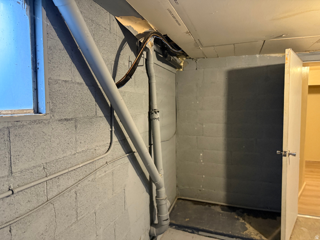 2932 S ARTHUR American Falls, ID 83211