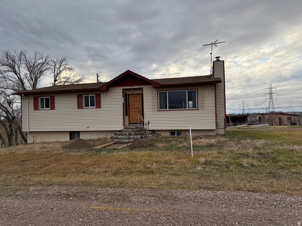 2932 S ARTHUR American Falls, ID 83211