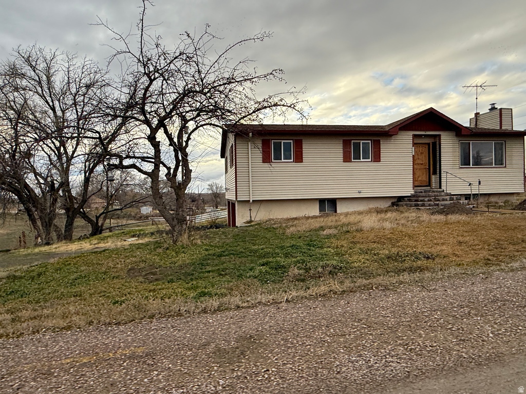 2932 S ARTHUR American Falls, ID 83211