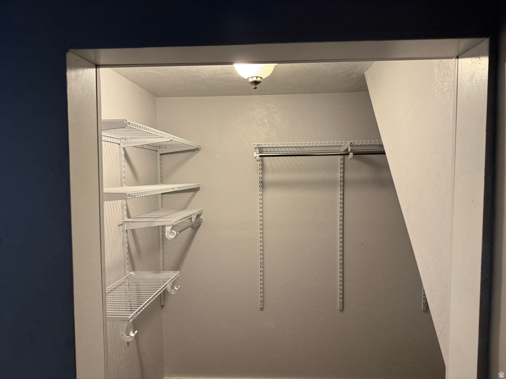 2932 S ARTHUR American Falls, ID 83211