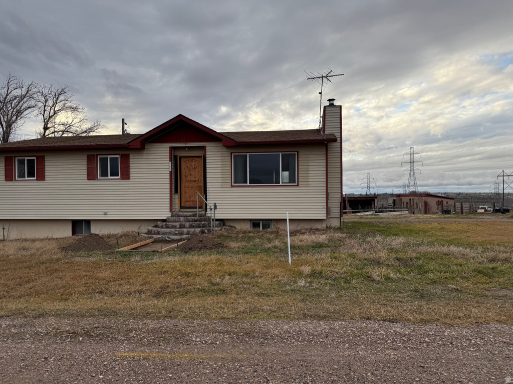 2932 S ARTHUR American Falls, ID 83211