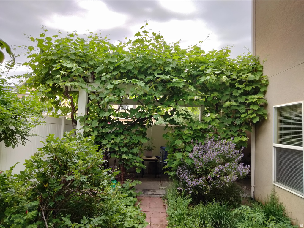 1395 E 6125 S South Ogden, UT 84405