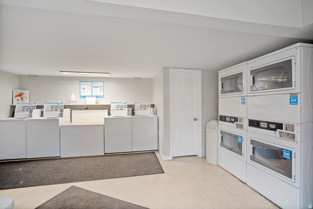 88 W 50 S #Q17 Centerville, UT 84014