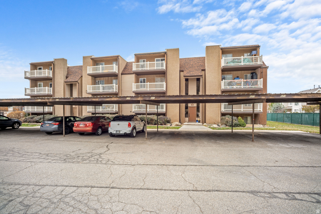 88 W 50 S #Q17 Centerville, UT 84014