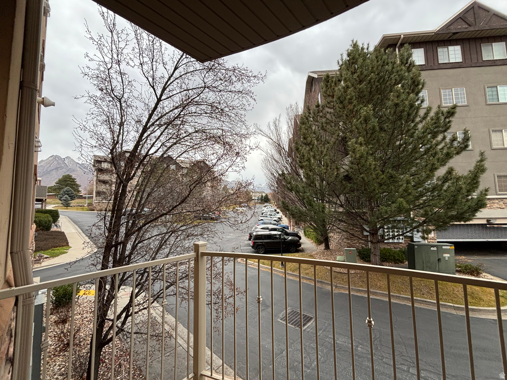 1235 E WOLF HOLLOW LN #101 Holladay, UT 84117