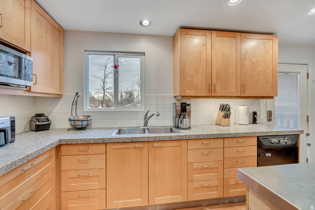 6386 W HIGATE AVE West Valley City, UT 84128