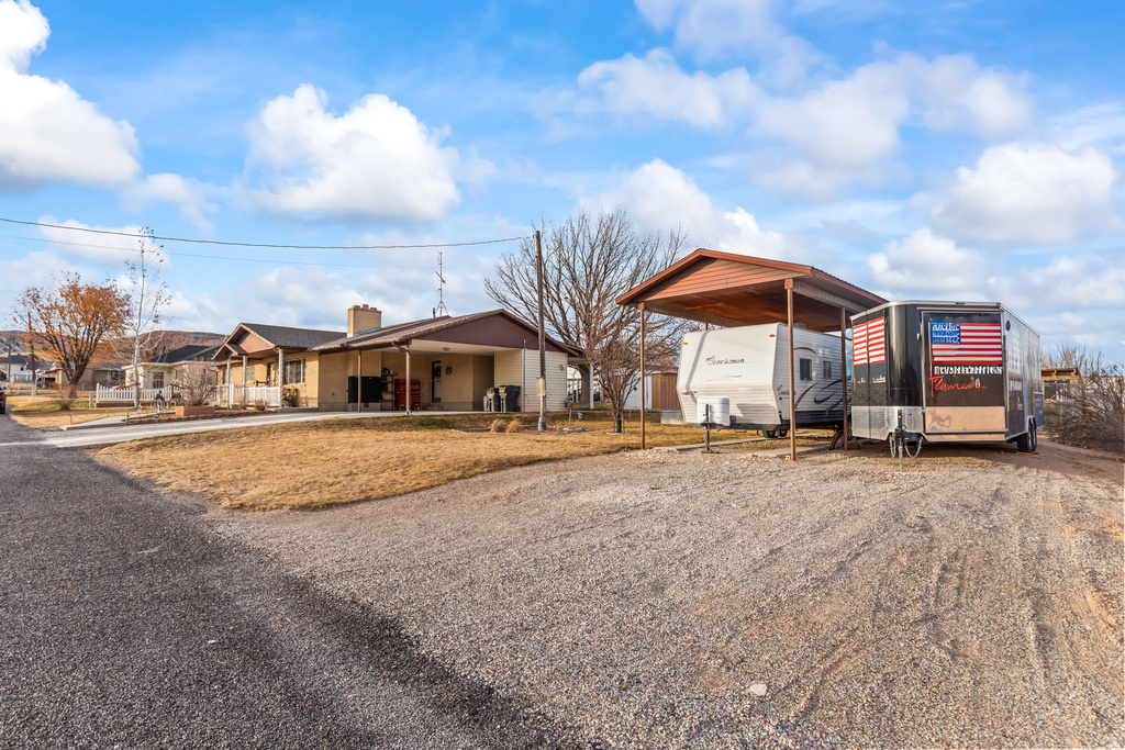 376 W 200 N Aurora, UT 84620