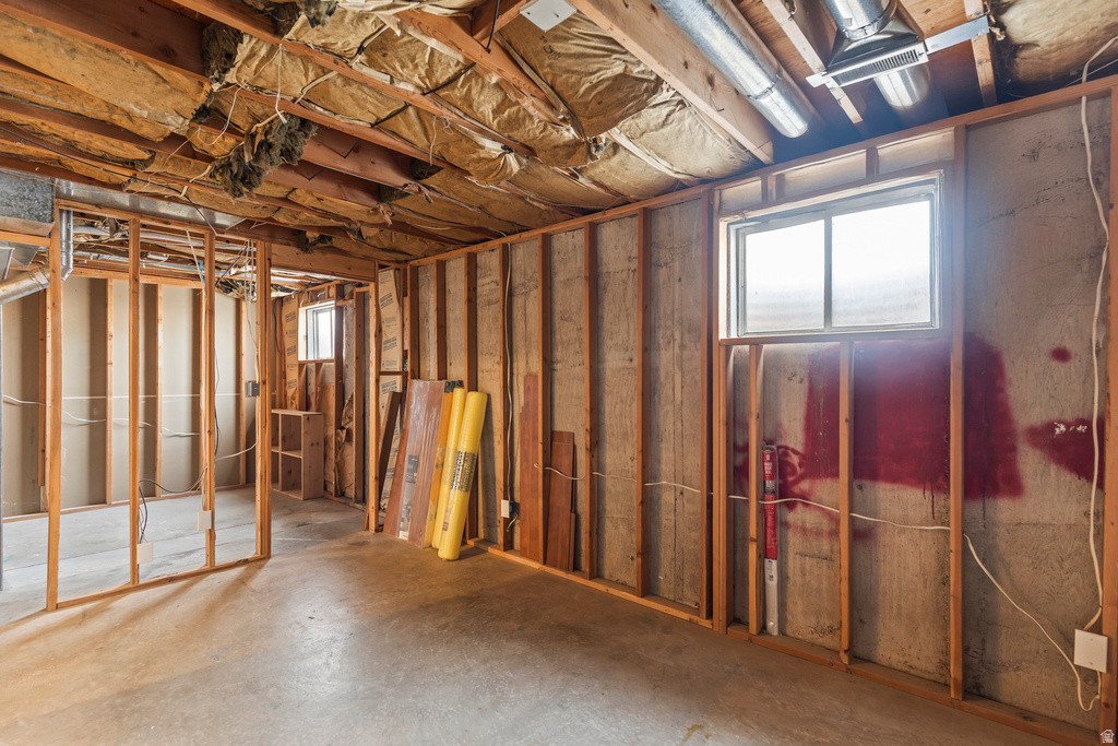 35 W 200 N Aurora, UT 84620