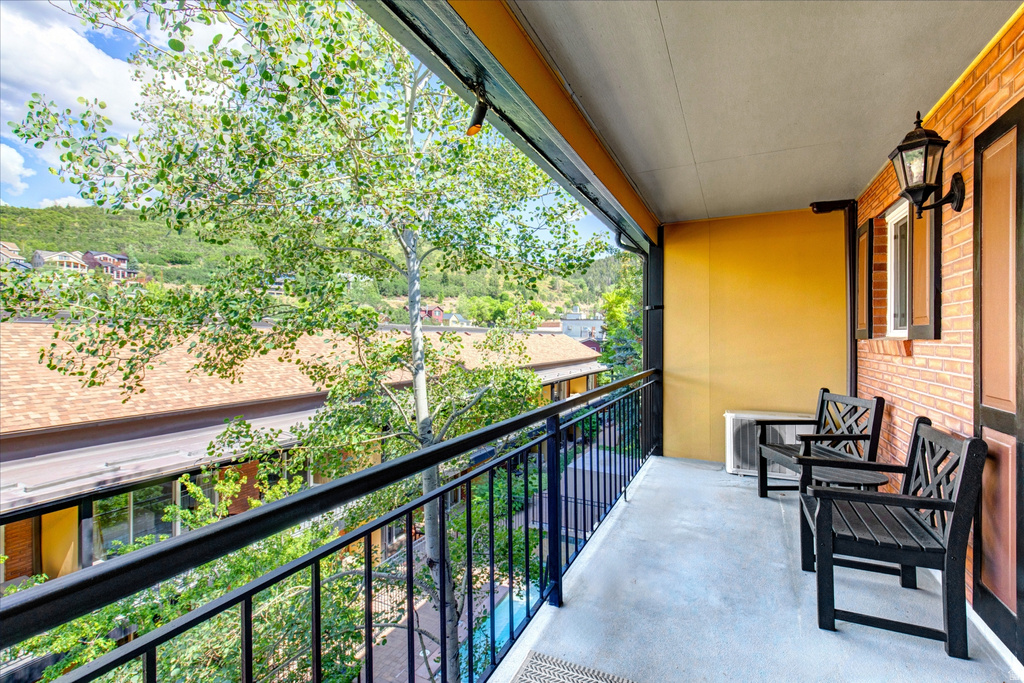 250 PARK AVE #B42 Park City, UT 84060