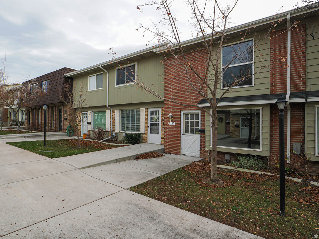 2122 E GEORGETOWN SQ Millcreek, UT 84109