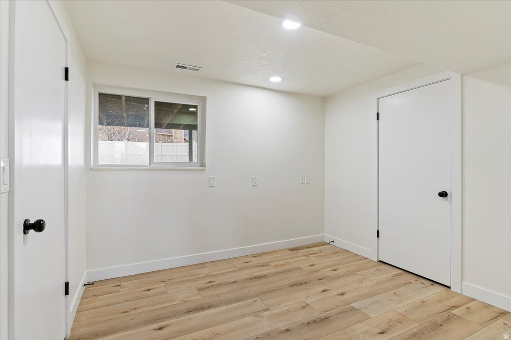 1212 N VIRGINIA AVE Harrisville, UT 84404