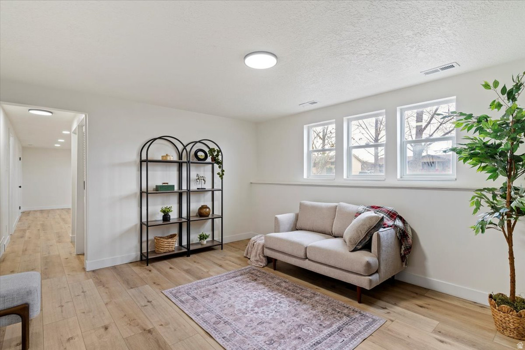 1212 N VIRGINIA AVE Harrisville, UT 84404