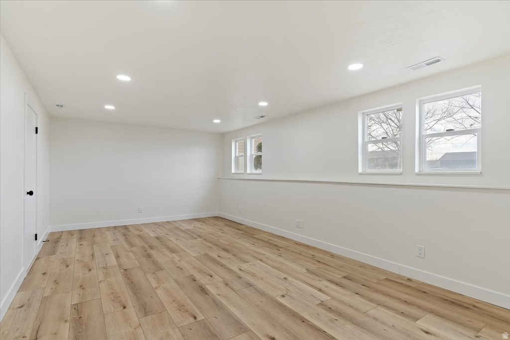 1212 N VIRGINIA AVE Harrisville, UT 84404