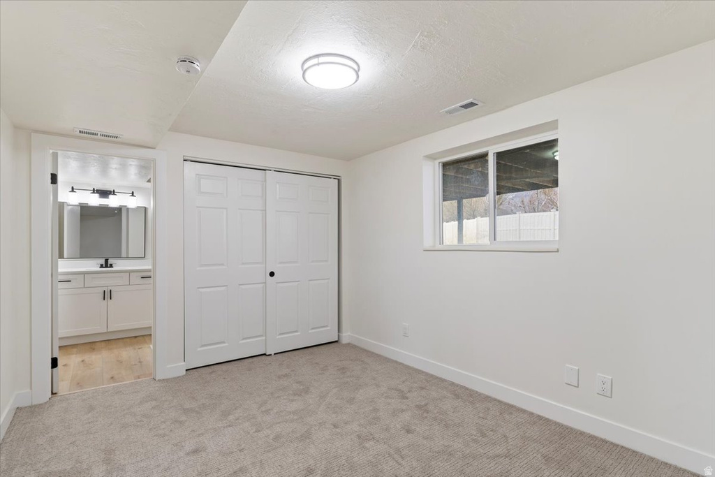 1212 N VIRGINIA AVE Harrisville, UT 84404