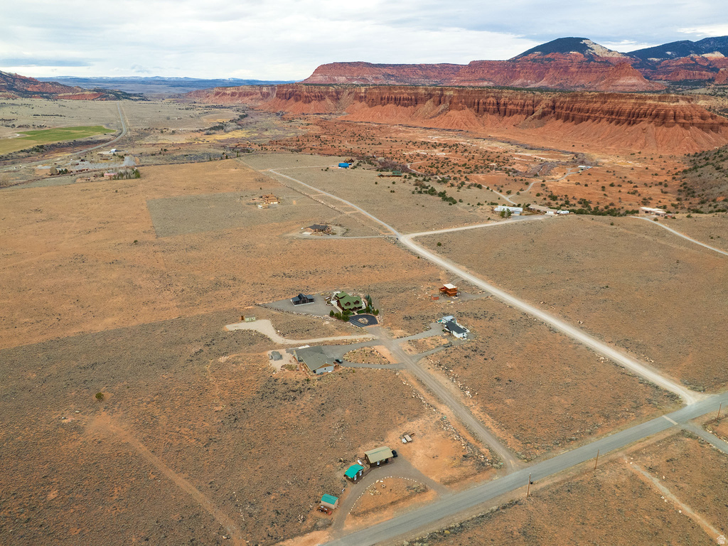 603 W 325 ST Torrey, UT 84775