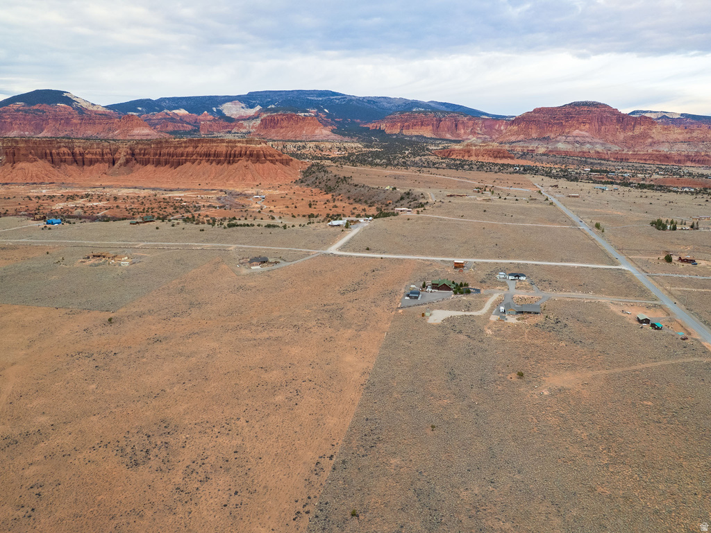 603 W 325 ST Torrey, UT 84775