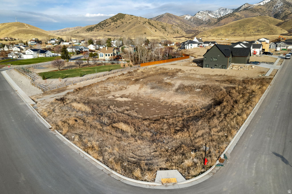 1025 S 200 W Hyde Park, UT 84318