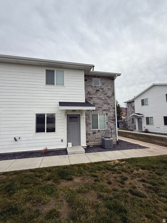 1259 N 450 E #2 Ogden, UT 84404